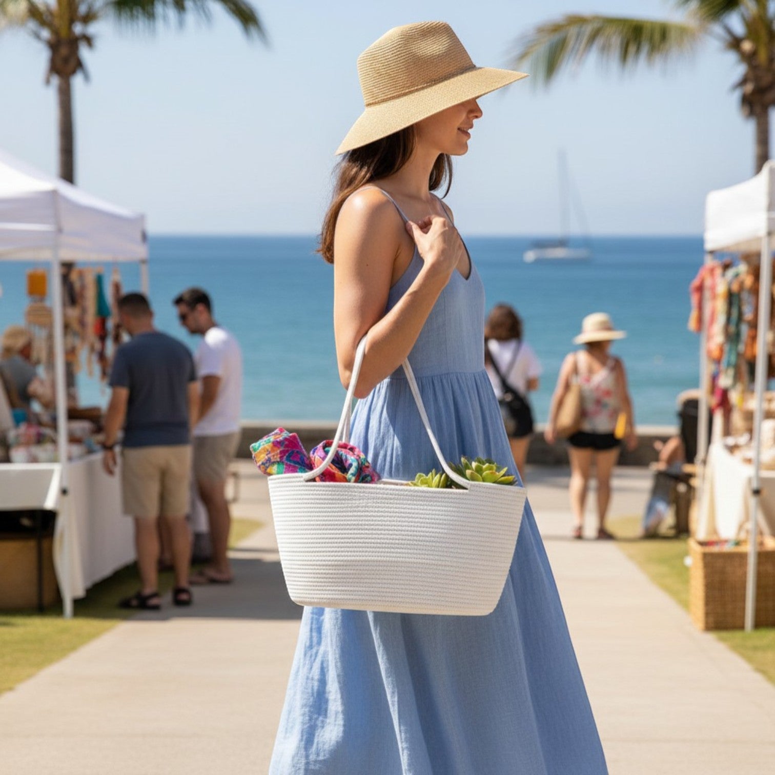 A tote for the market